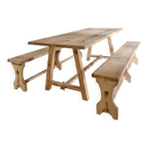 table de ferme et bancs en bois
