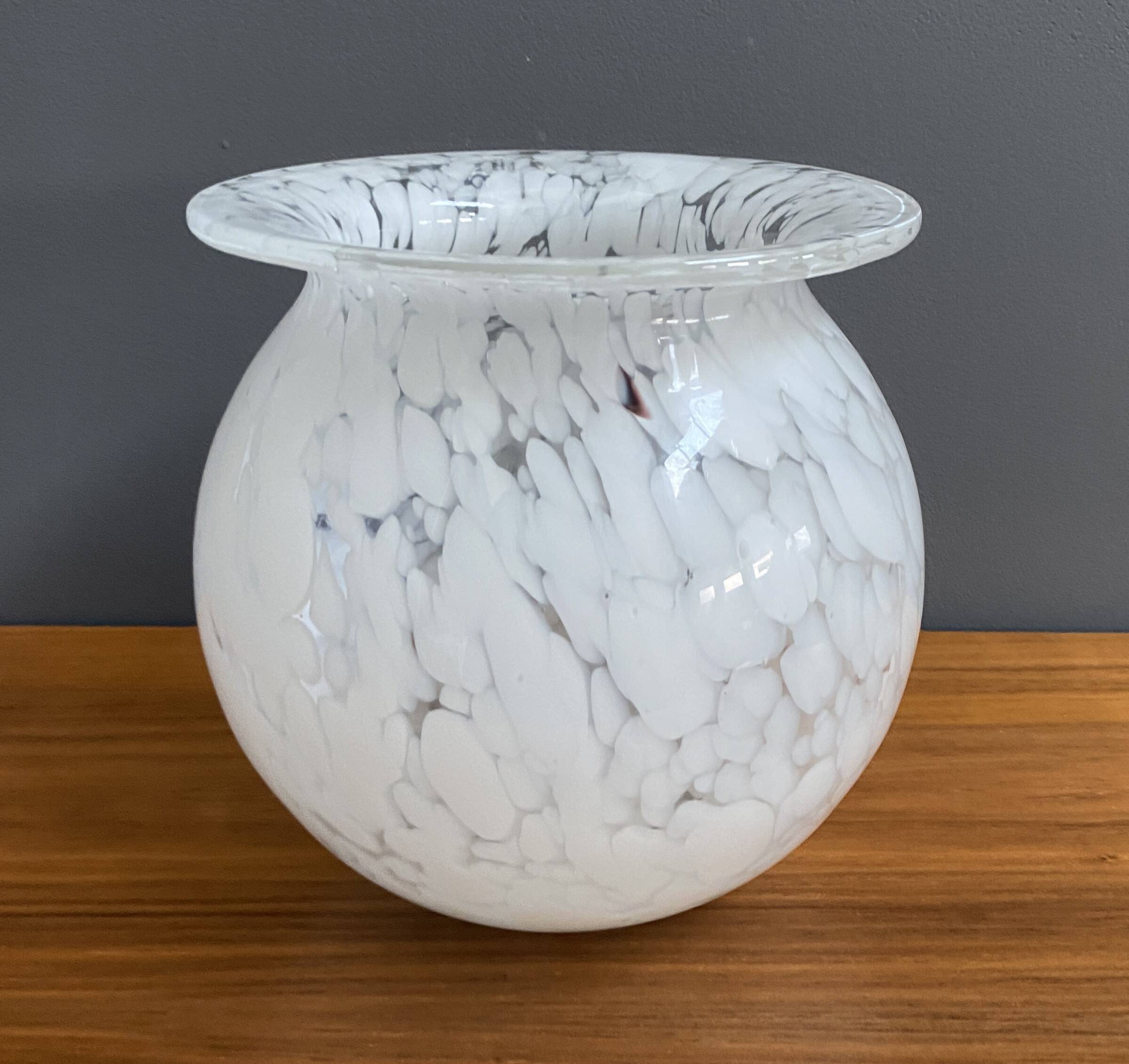 White bowl vase 1970s