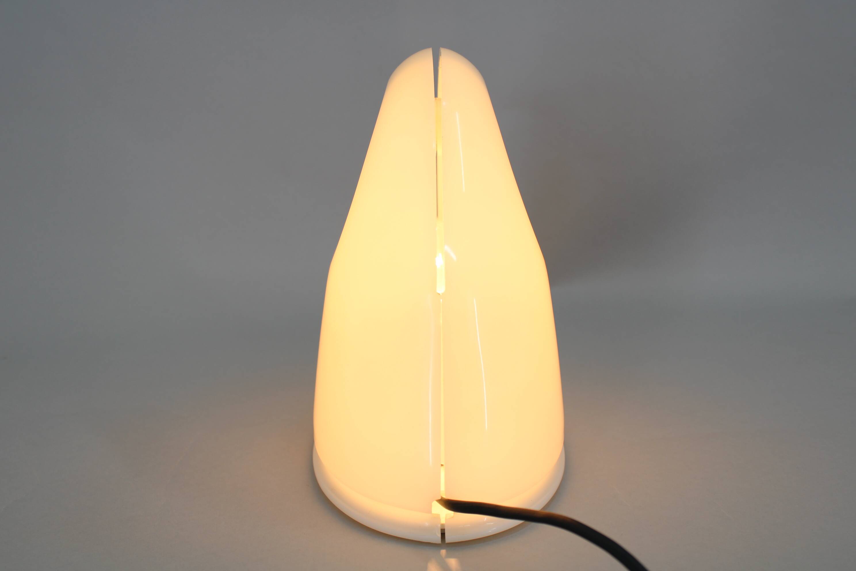 1970s Guzzini Table Lamp, Italy