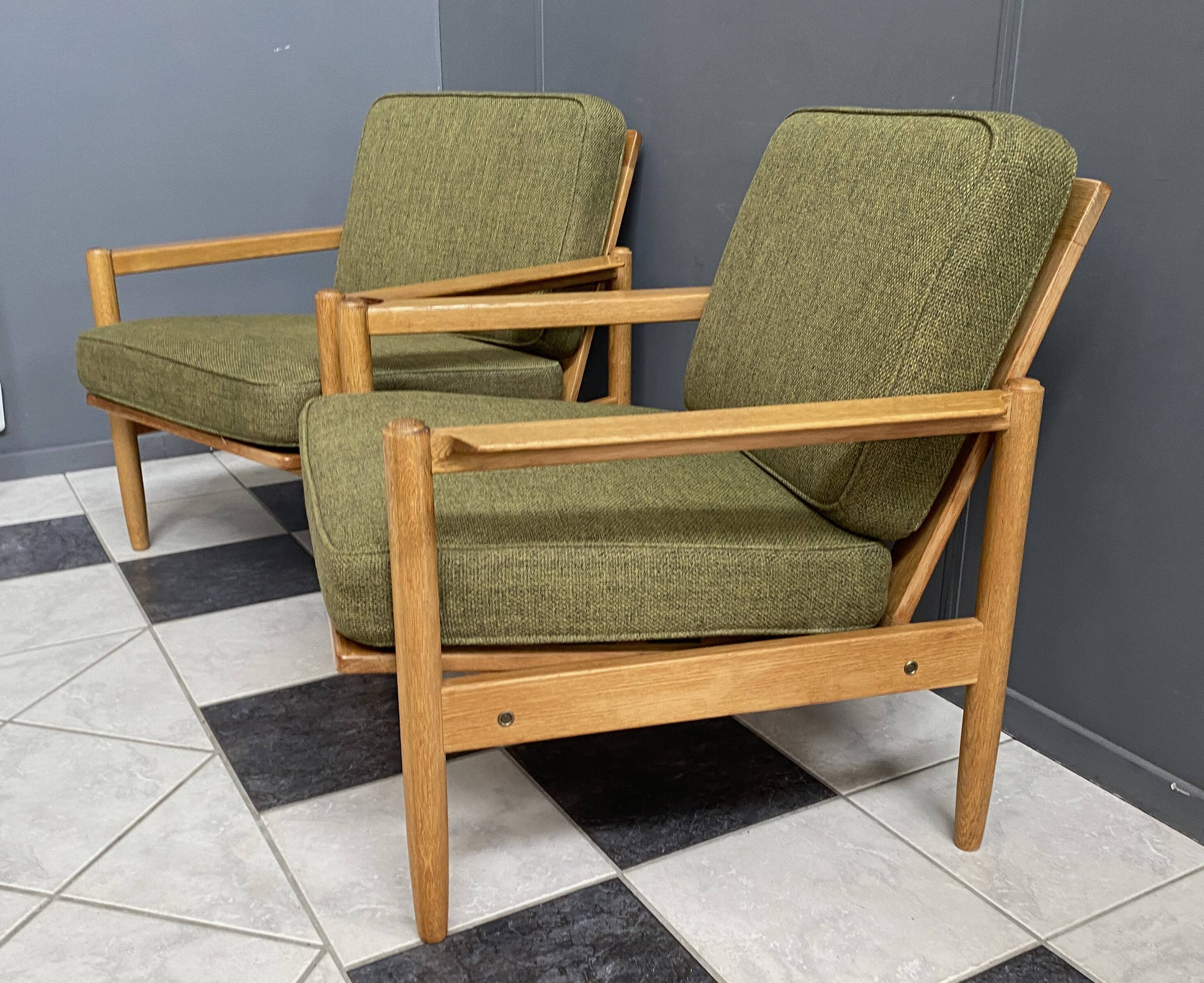 set of arm chairs in green fabric and wood 1960s