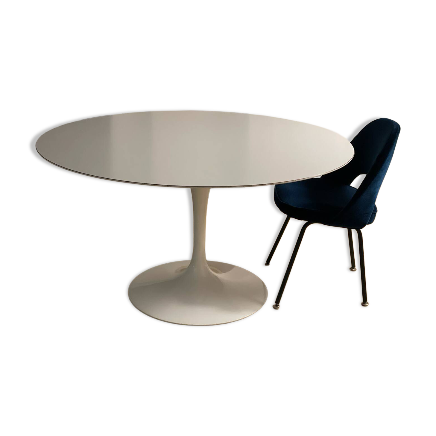 Eero Saarinen round table 137cm Knoll Vintage edition