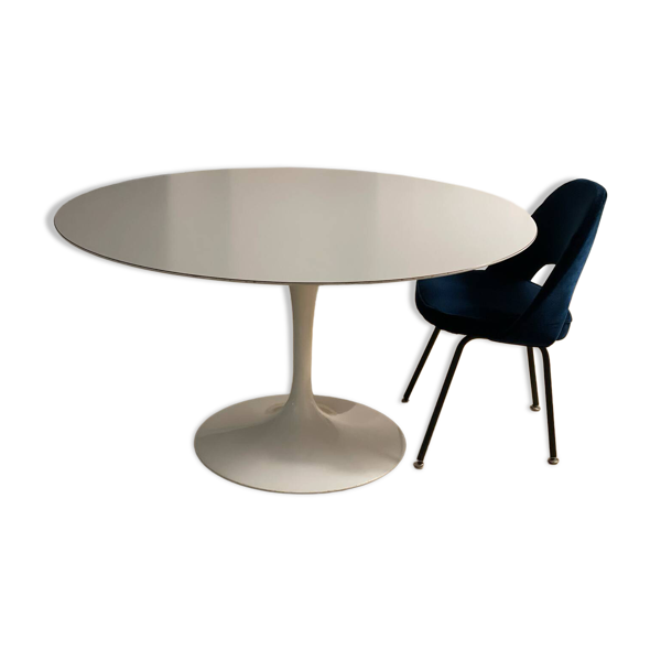 Table Eero Saarinen ronde 137cm édition Knoll Vintage