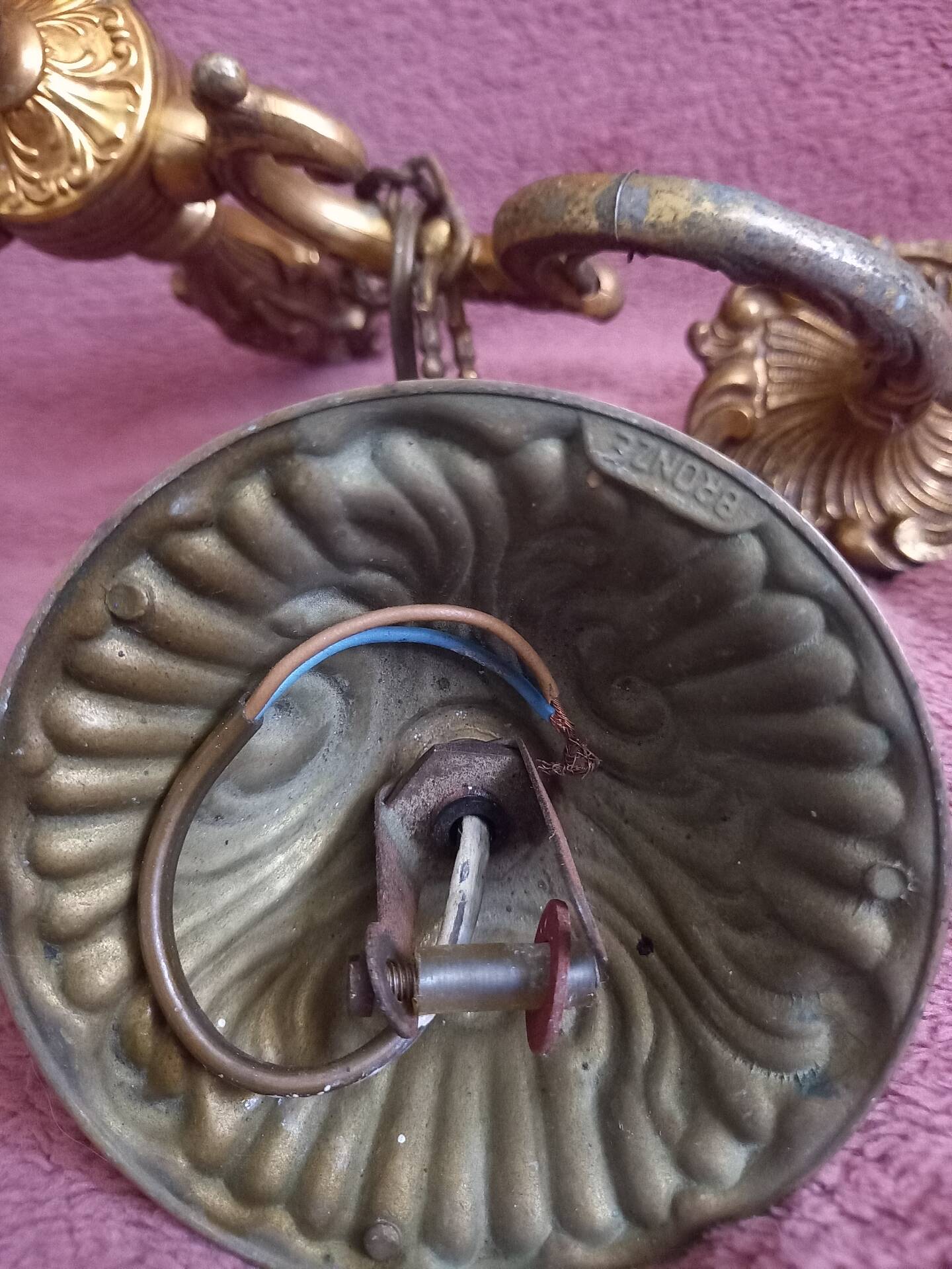 Bronze 3-light chandelier