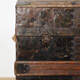Victorian trunk, steam travel chest, 19th century.
