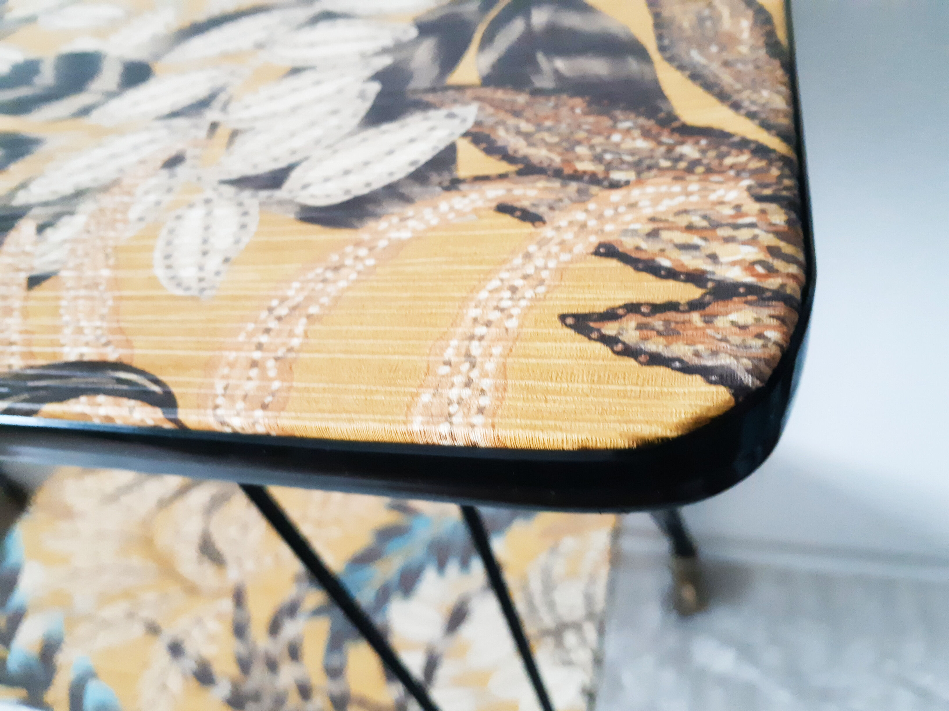 Serving table