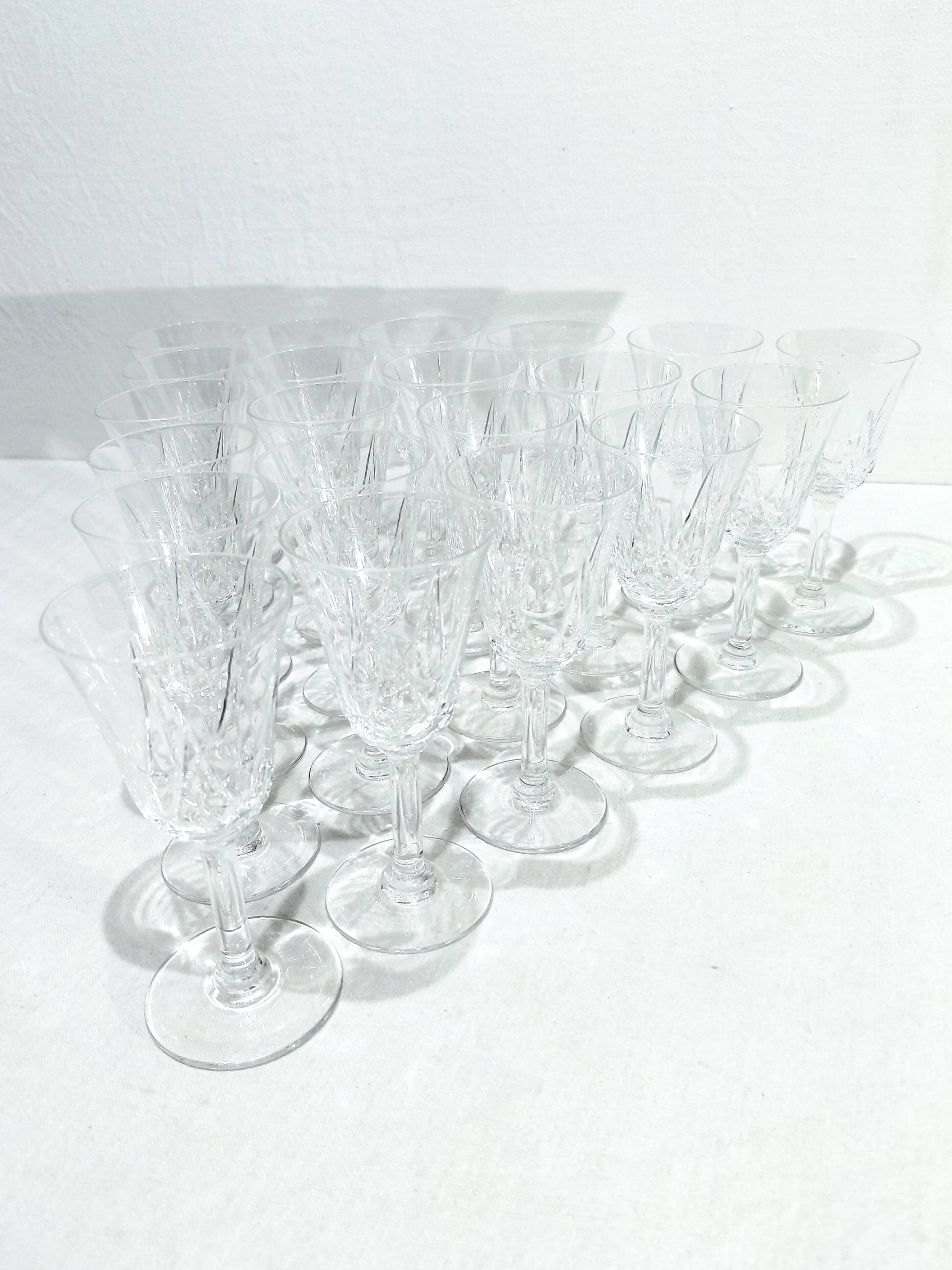 Saint Louis - 21 white wine glasses - Lasalle model