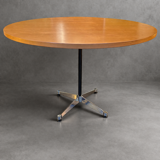 Grande table ronde Eames par Charles & Ray Eames – édition Vitra
