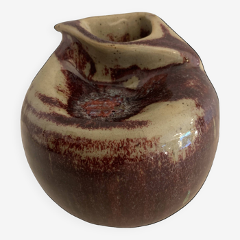 French soliflore vase Lucette Pillet in oxblood red sandstone, 1980