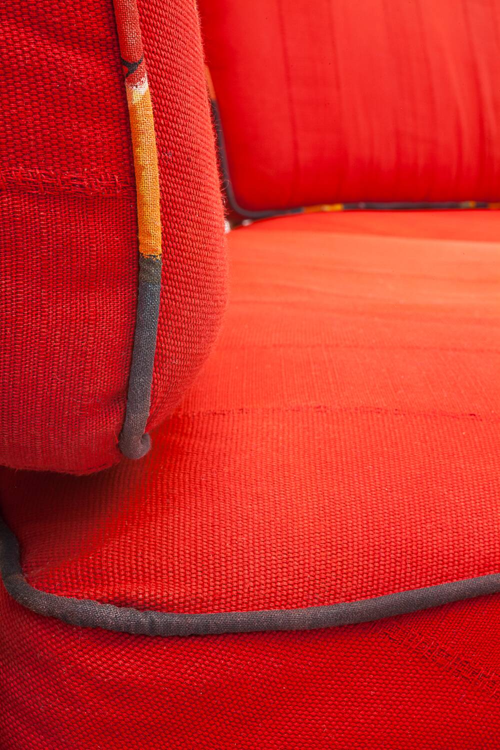 Guillerme and Chambron curved bench