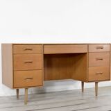 Midcentury Stag 'Concord' Desk / Dresser In Oak. Vintage / Modern / Retro / Danish Style.