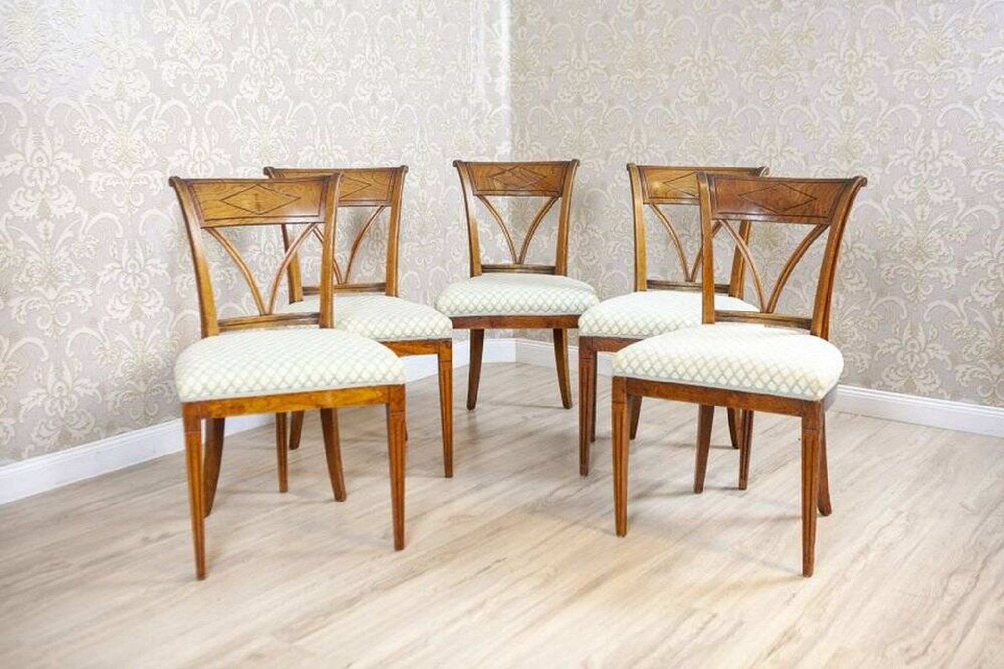 Vintage Elm Chairs in White Upholstery, 1950s, Set of 5
