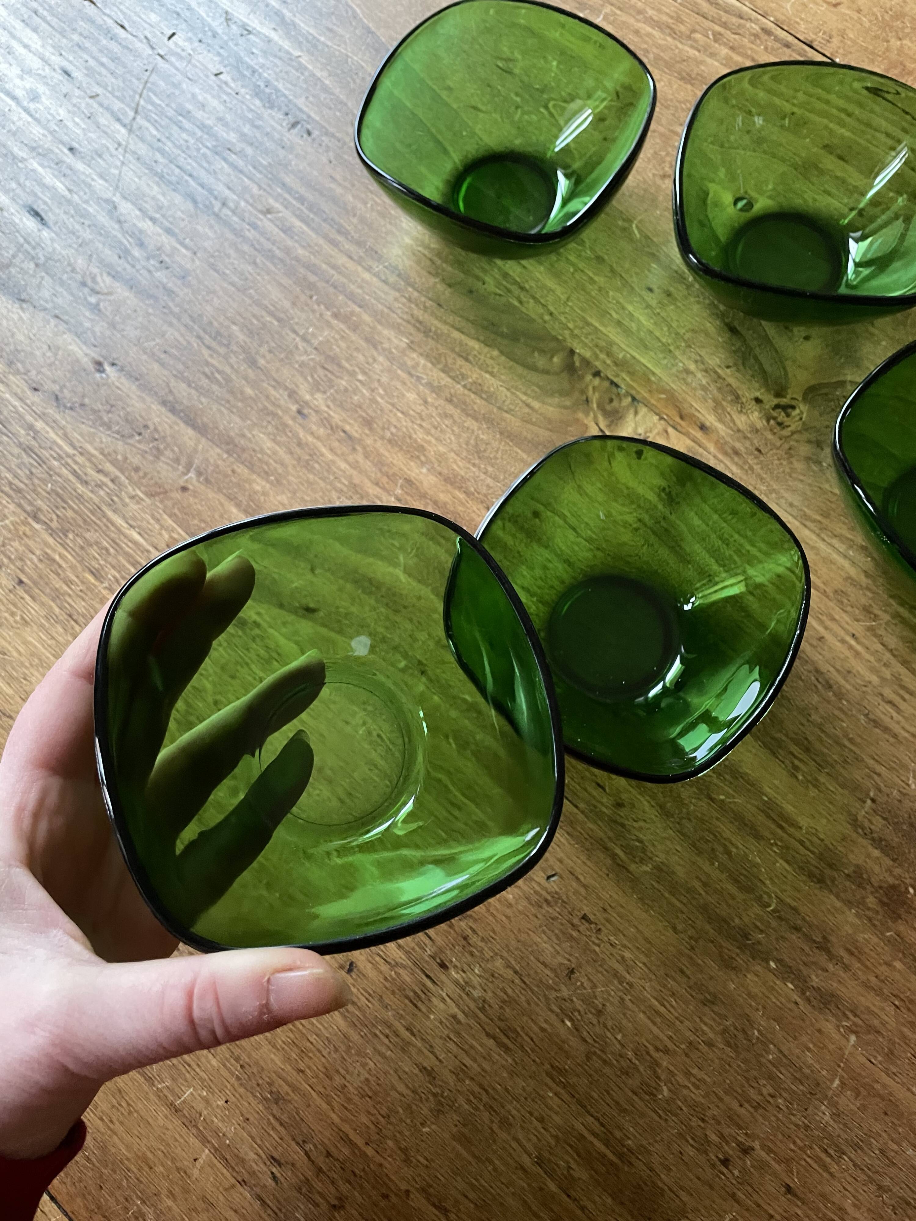 5 Vereco Duralex green bowls