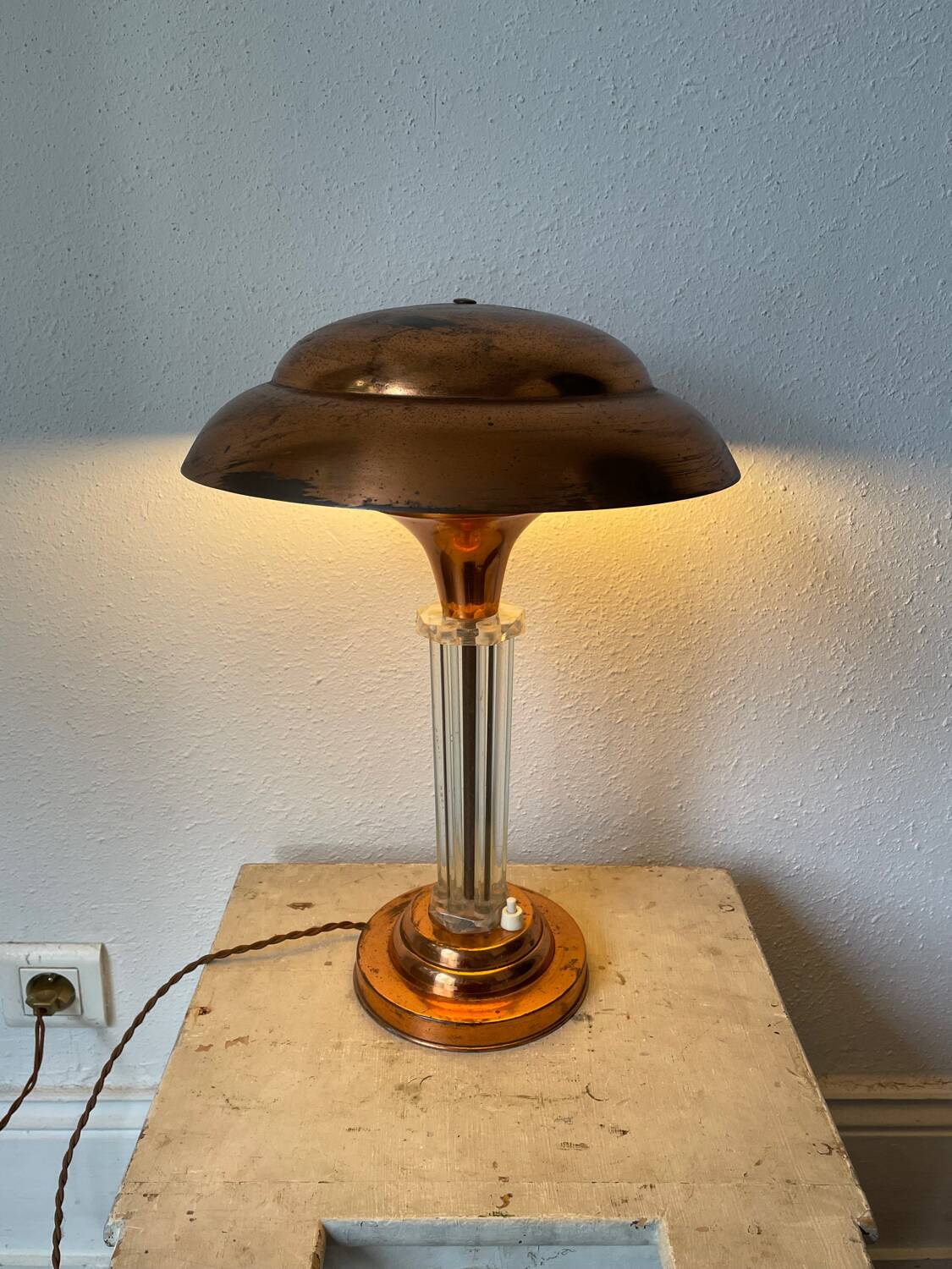 Art Deco mushroom table lamp in glass and copper