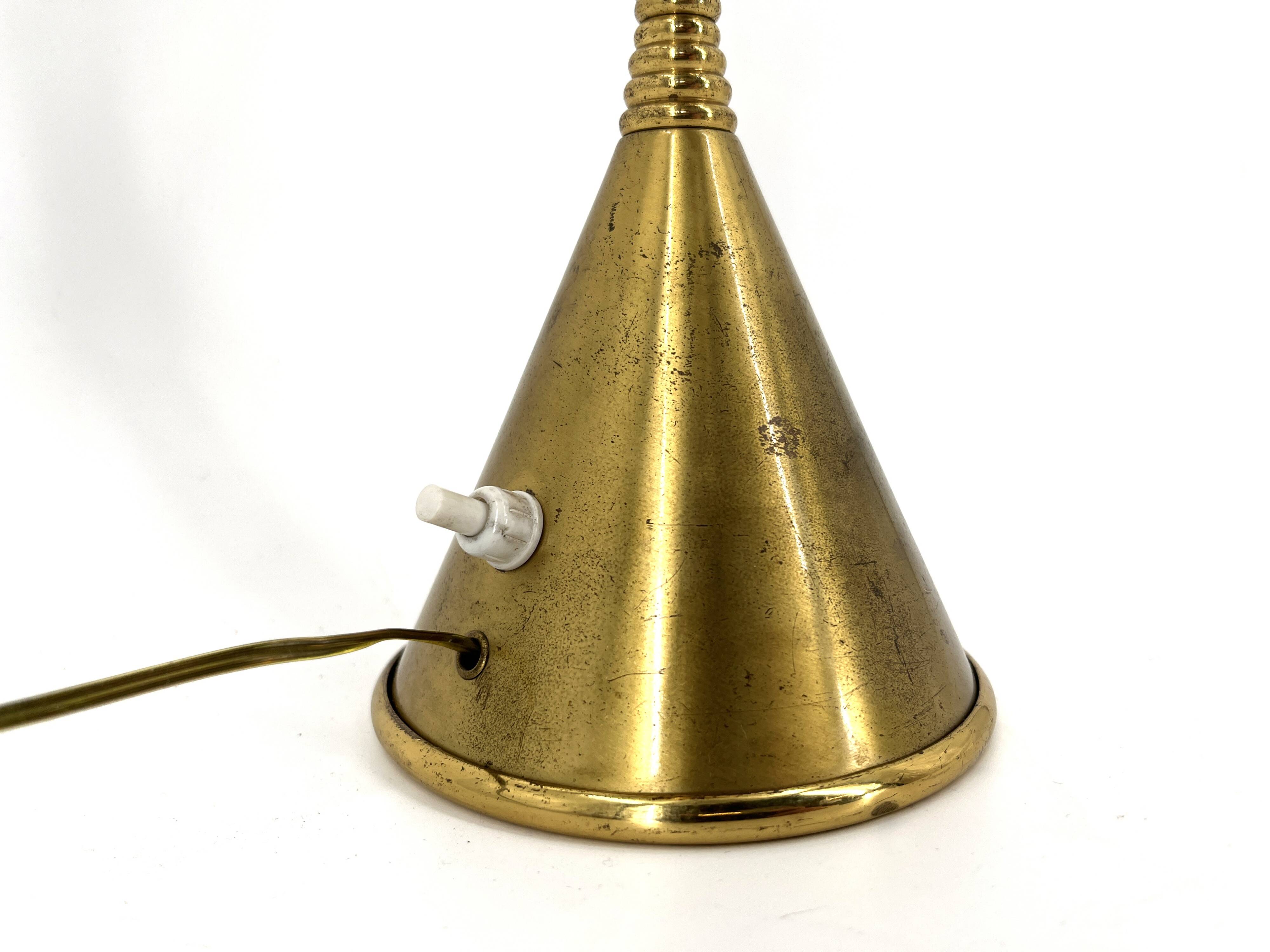 Mid century brass table lamp model Clessidra by Angelo Lelli for Arredoluce