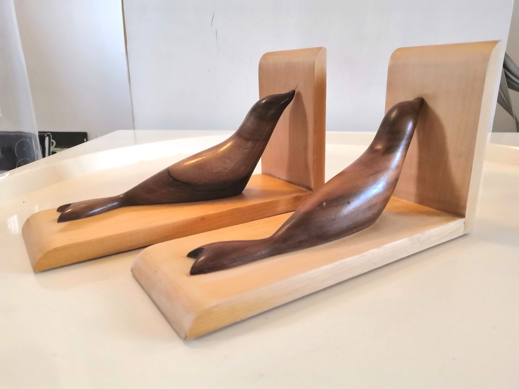 Paire de serre livres aux otaries design années 70