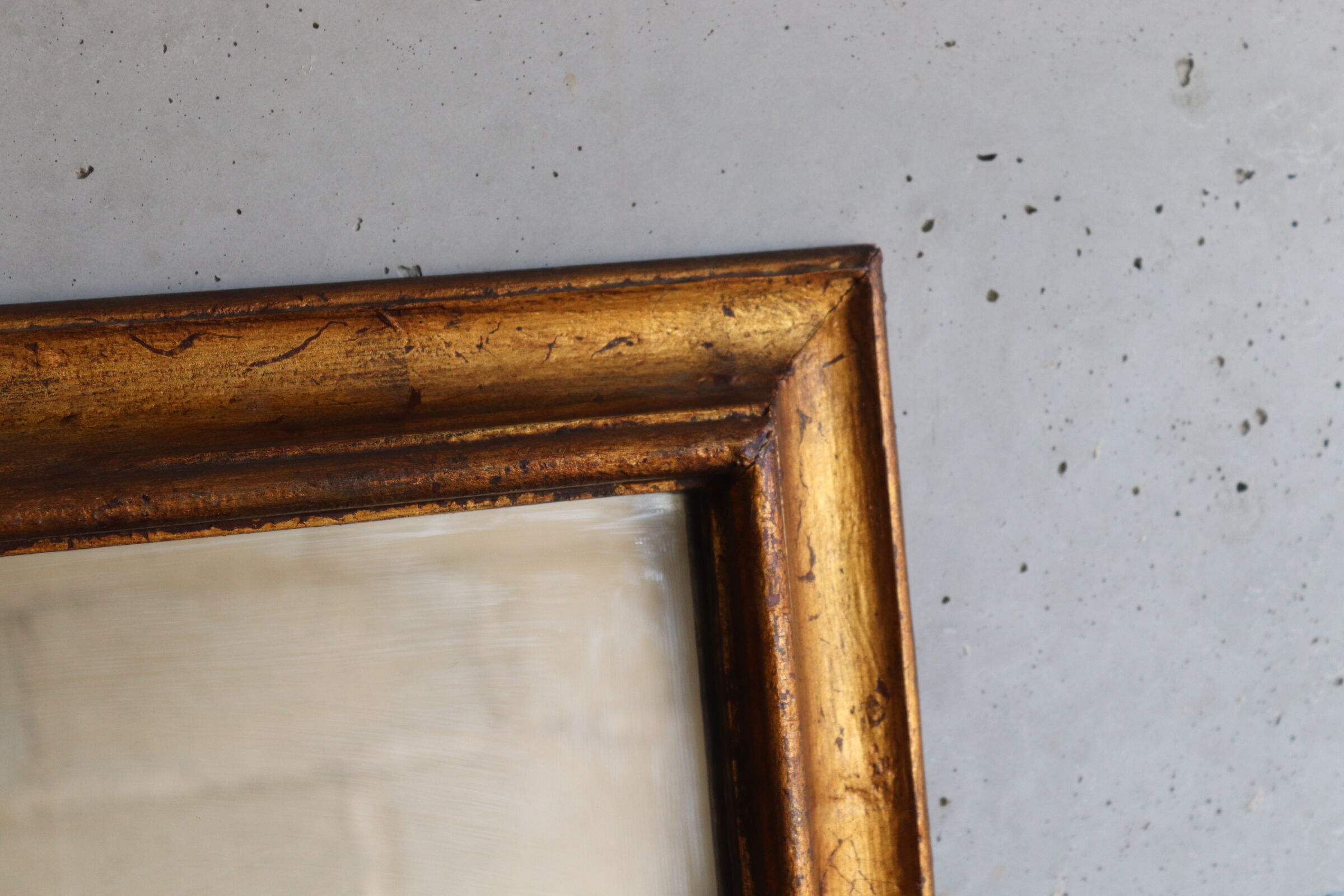 Miroir ancien en bois doré 42x52cm