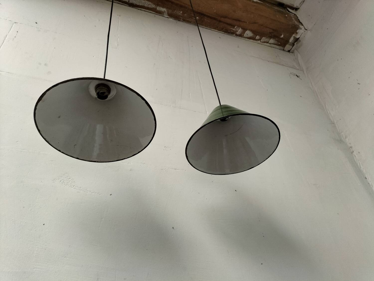 Enamelled cone suspensions