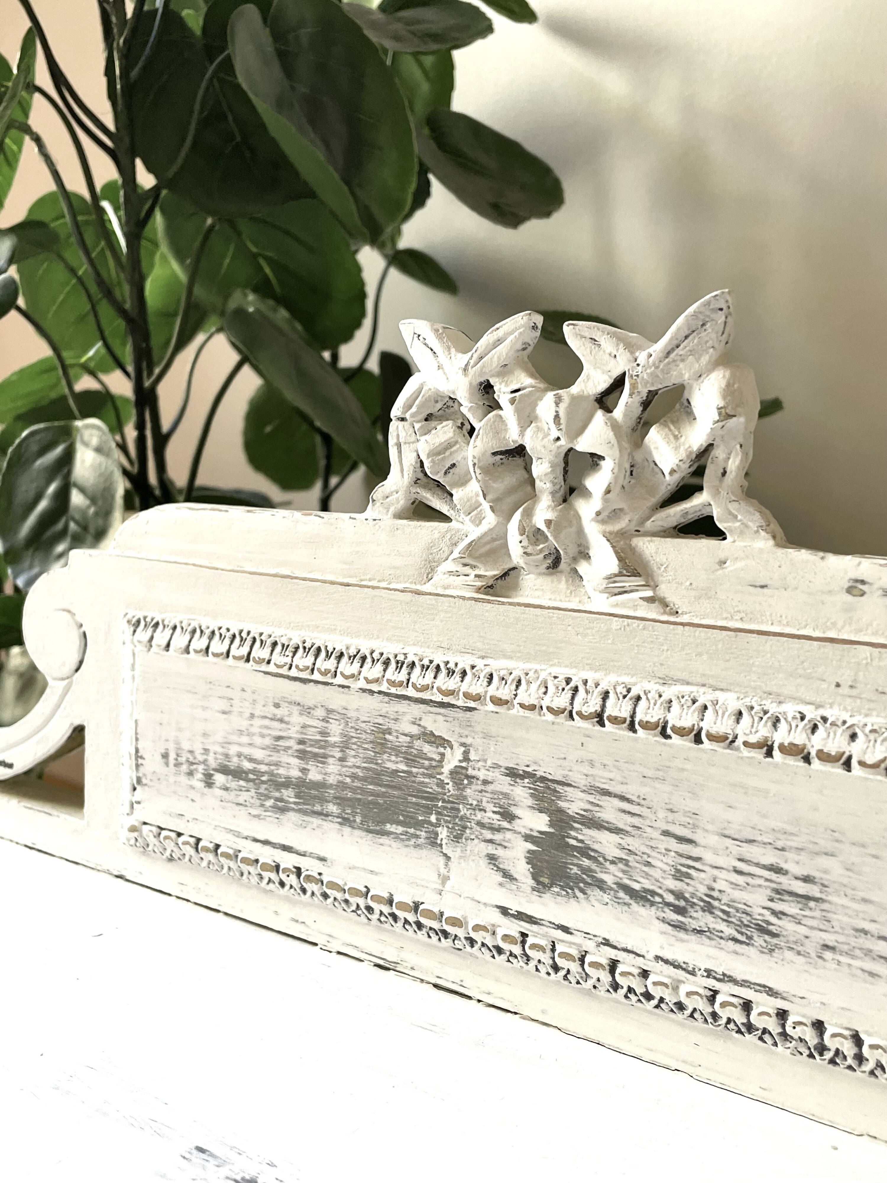 Small old romantic style desk