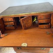 commode bateau cuir laiton bois exotique achetée en 1970.