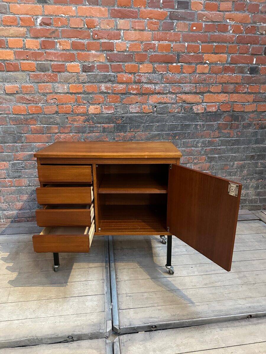 Meuble d’appoint années 60
