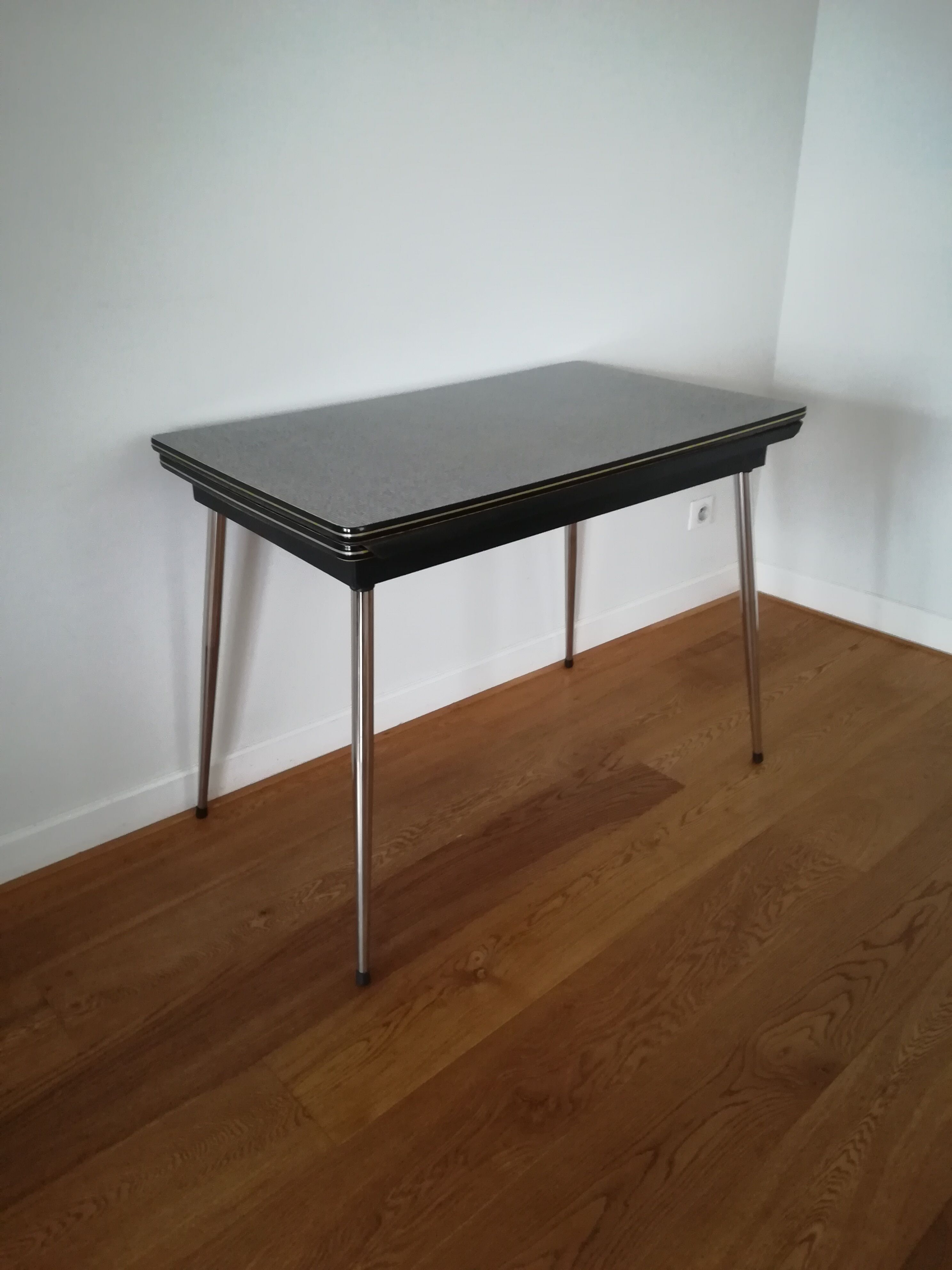 Extensible table