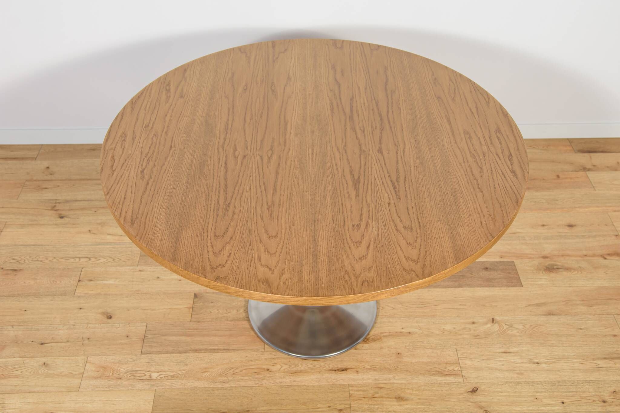 Mid-century modern oak round dining table, Denmark, 1970s