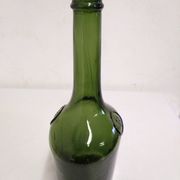 Bouteille en verre soufflé ancienne