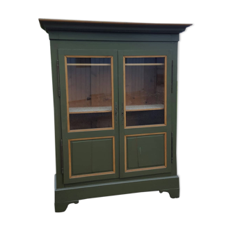 Old-housed cabinet in fir