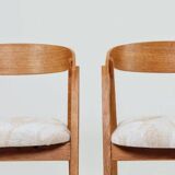 Set of 6 rustic oak wood dining chairs in safari beige.