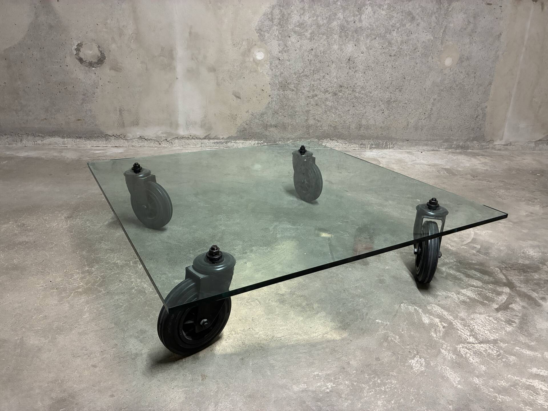 Table basse Gae Aulenti par Fontana Arte