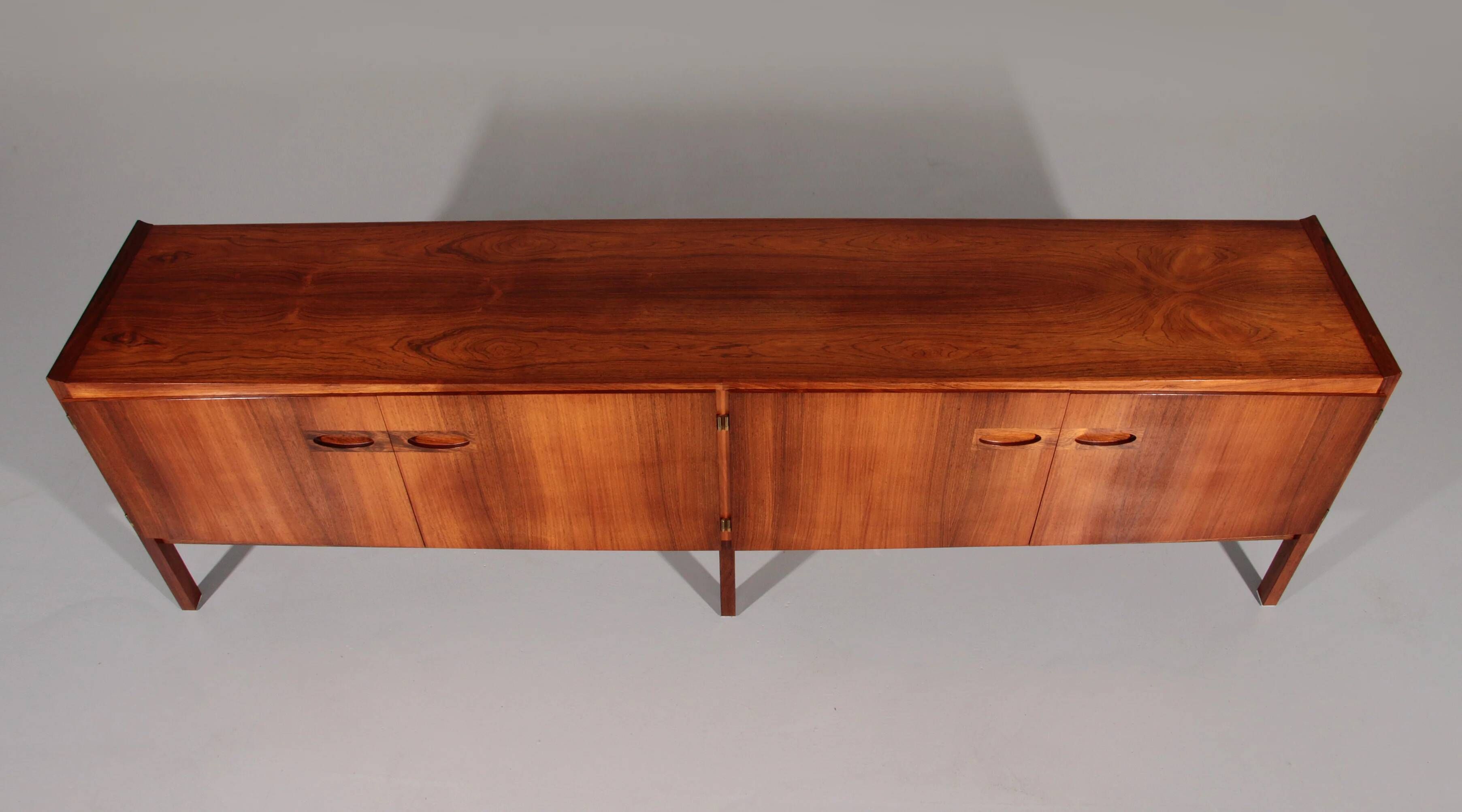 Buffet en bois Arne Hovmand Olsen pour Mogens Kold, Danemark, vers 1960.