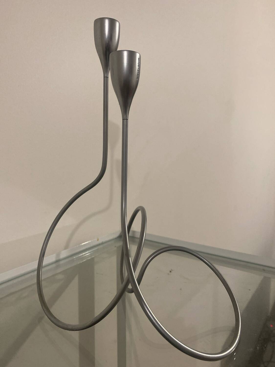 Black Blum Loop Candle Holder