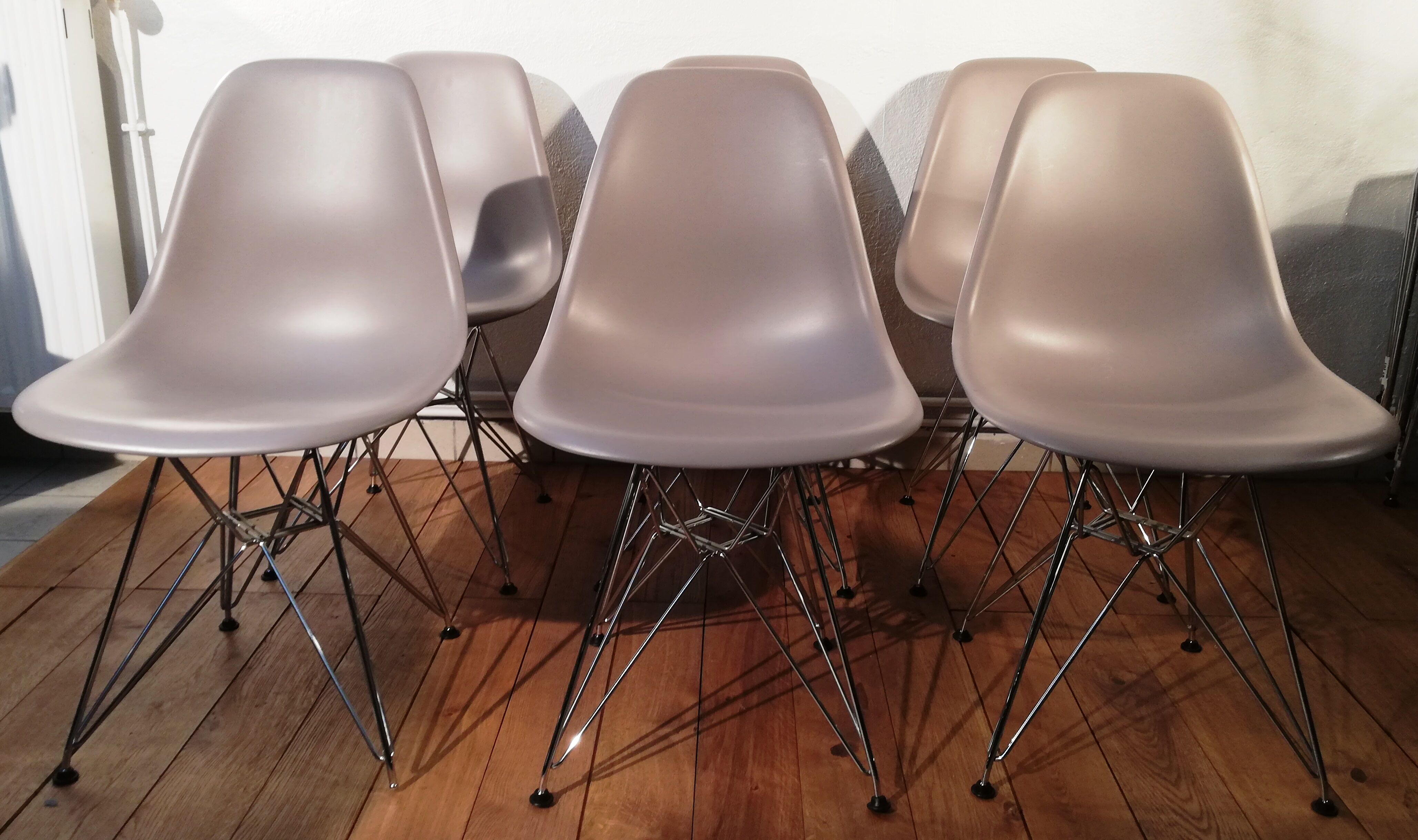 DSR chair by Charles & Ray Eames edit by Vitra