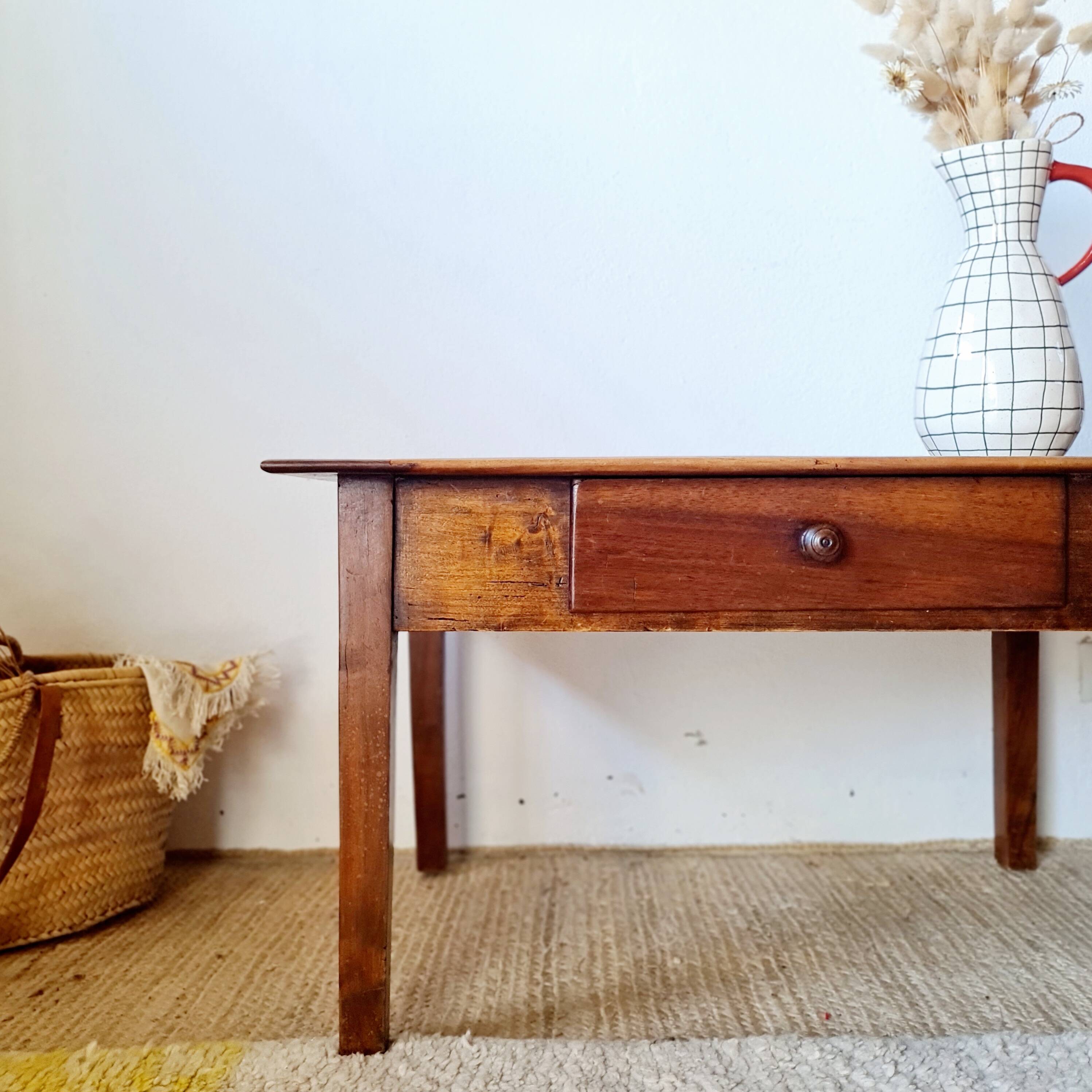 Old farmhouse coffee table in walnut with drawer - L82cm