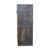 Carved floral pattern door