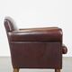 Fauteuil en peau de mouton aux finitions soignées