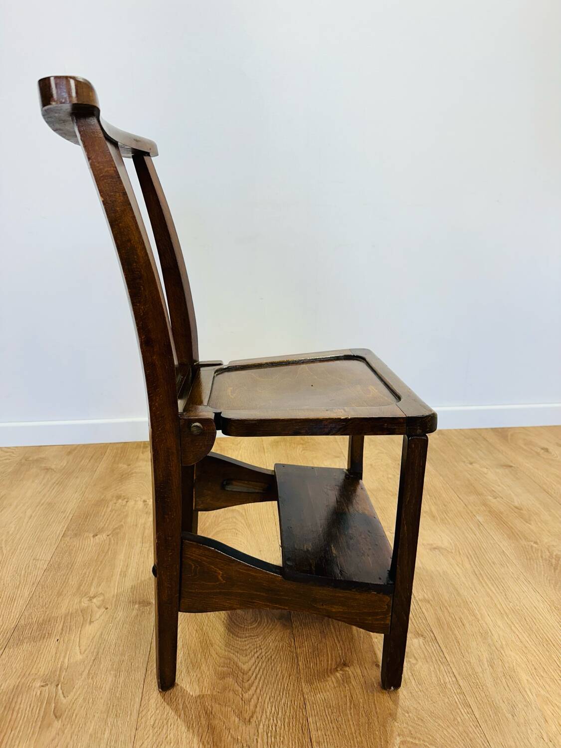 6 “pray to God” chairs