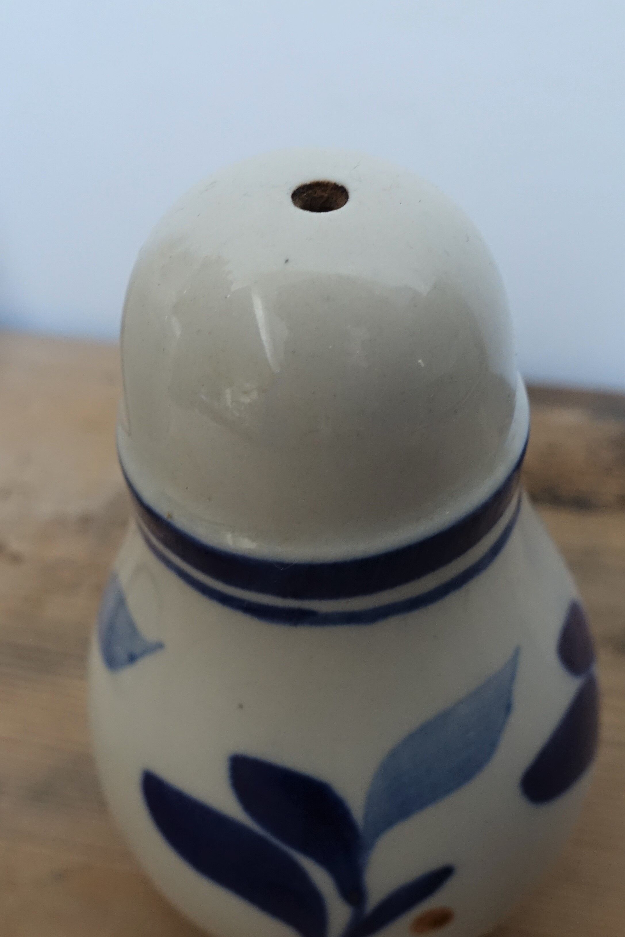 Faience pepper shaker