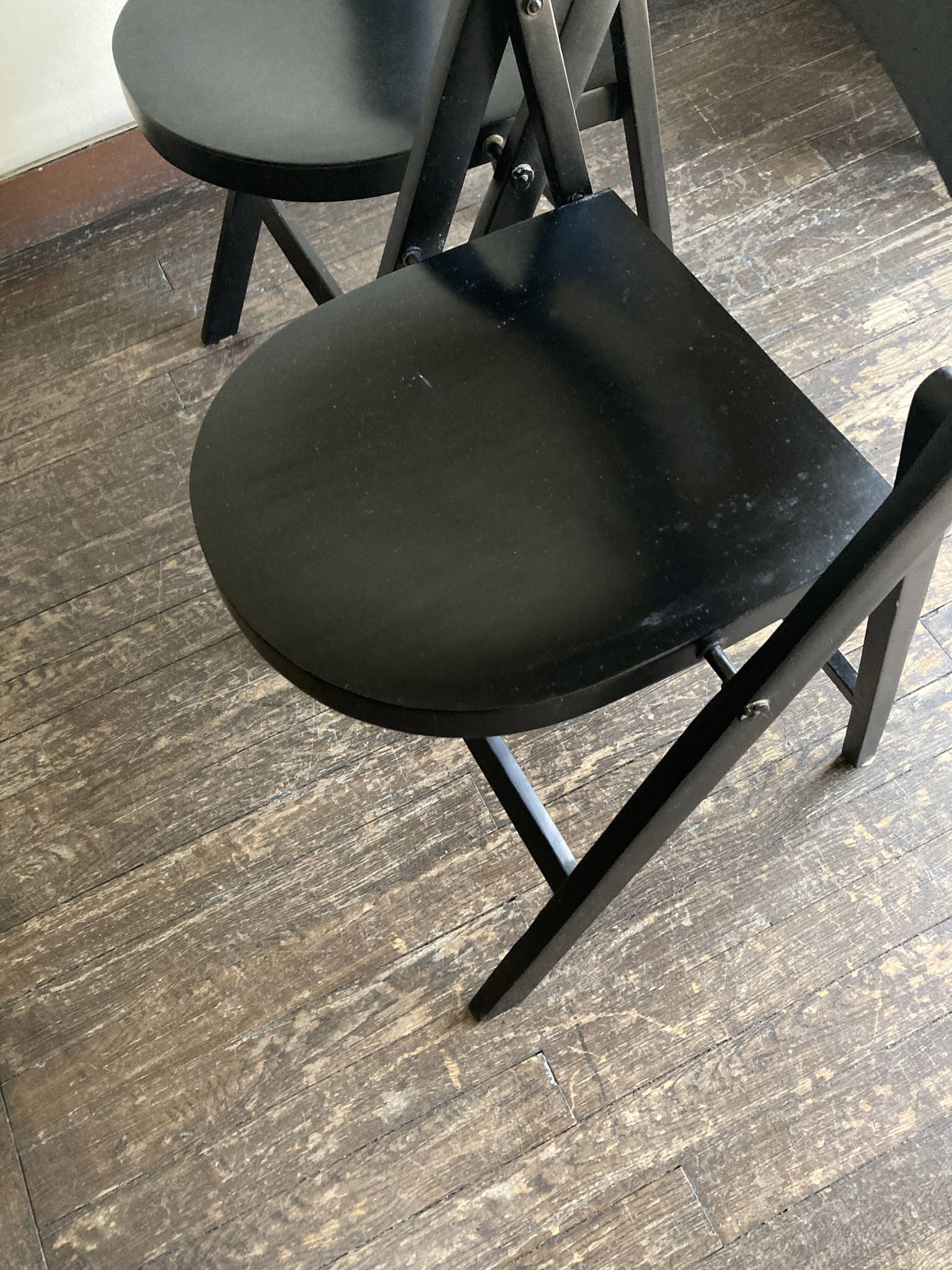 Pair of Thonet 751 Bahaus folding chairs in bentwood
