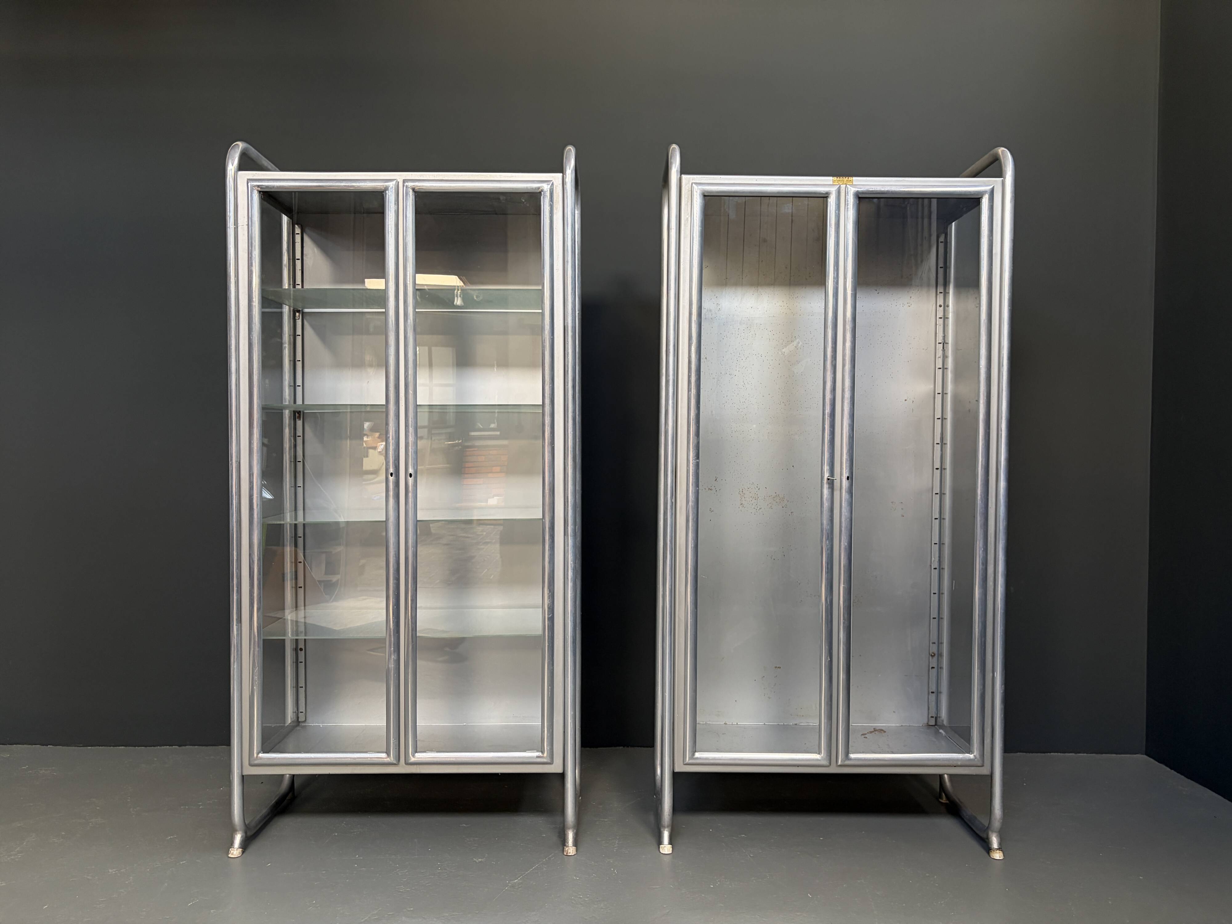 2 vitrines médicales italiennes vintage de profa - padoue