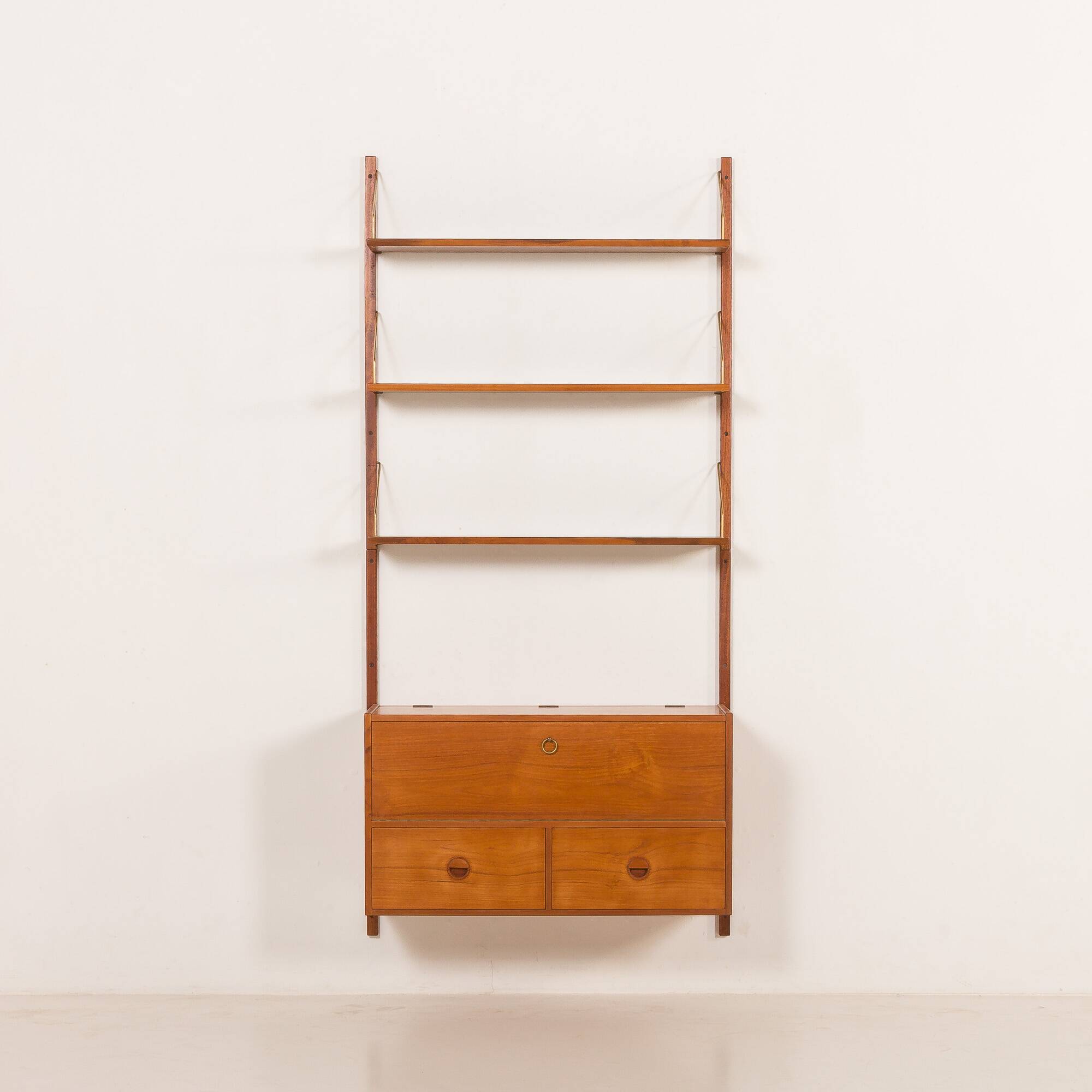 Hansen and Guldborg teak shelving unit, Denmark, 1960s