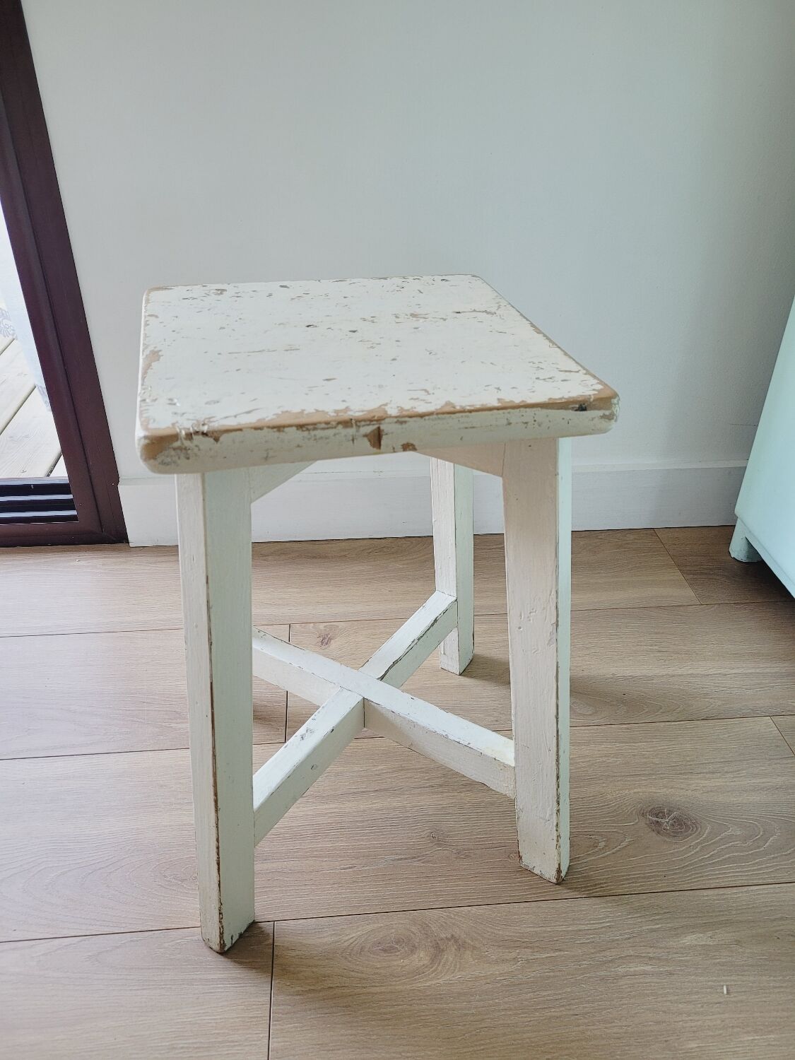 Wood workshop stool
