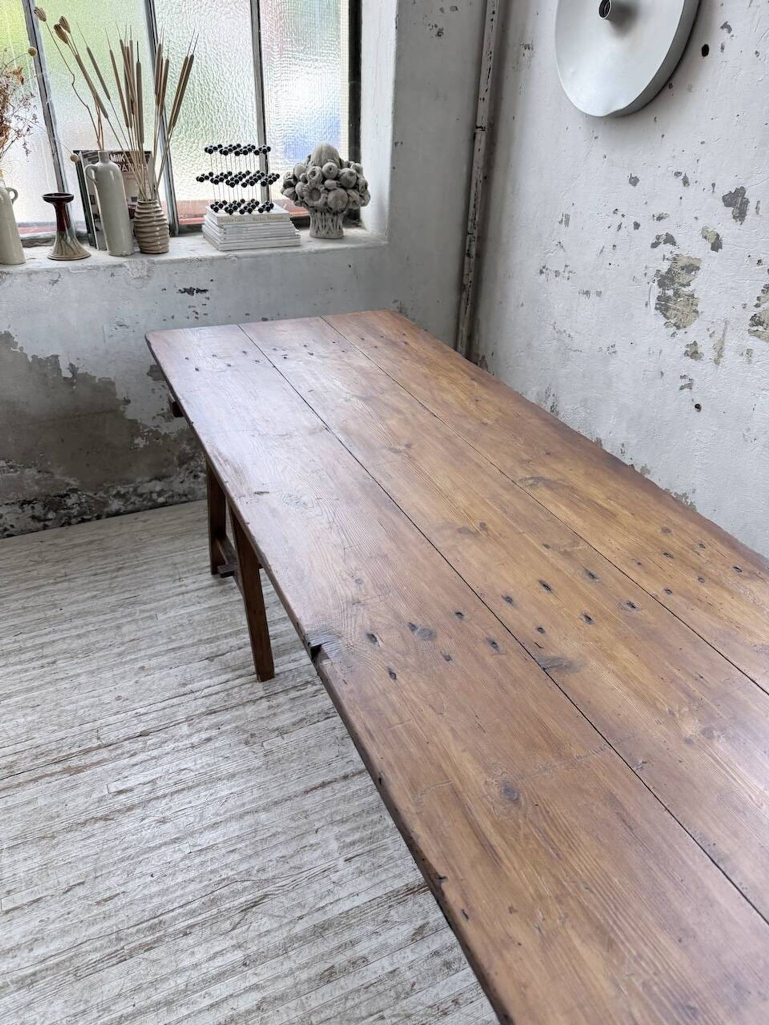 XXL trestle farm table 4m and its benches