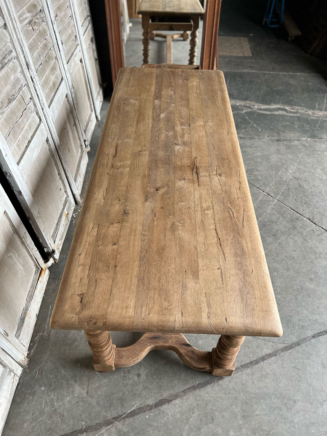 Farm table