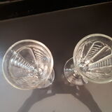 Lot de 2 verres anciens à absinthe, soufflés et bullés à jolis motifs