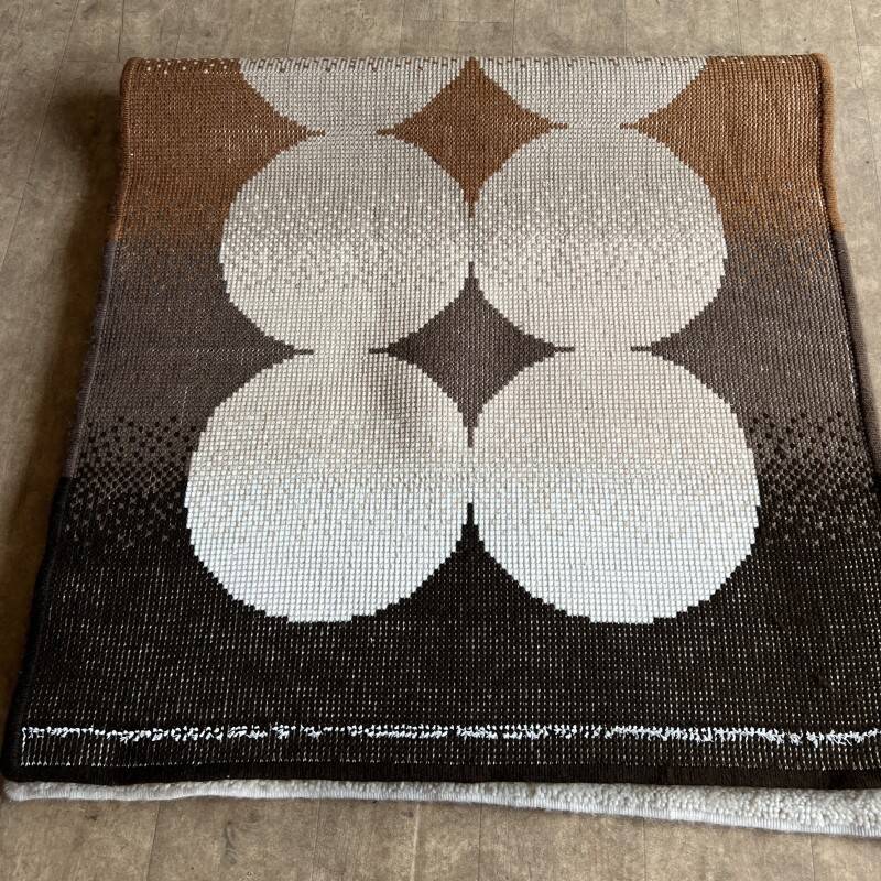 Wool rug
