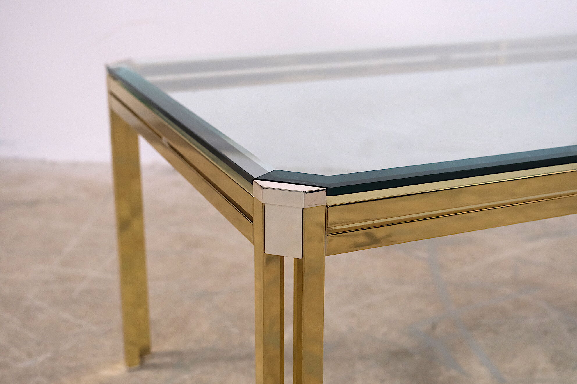 Table basse italienne chromée et verre, années 1970