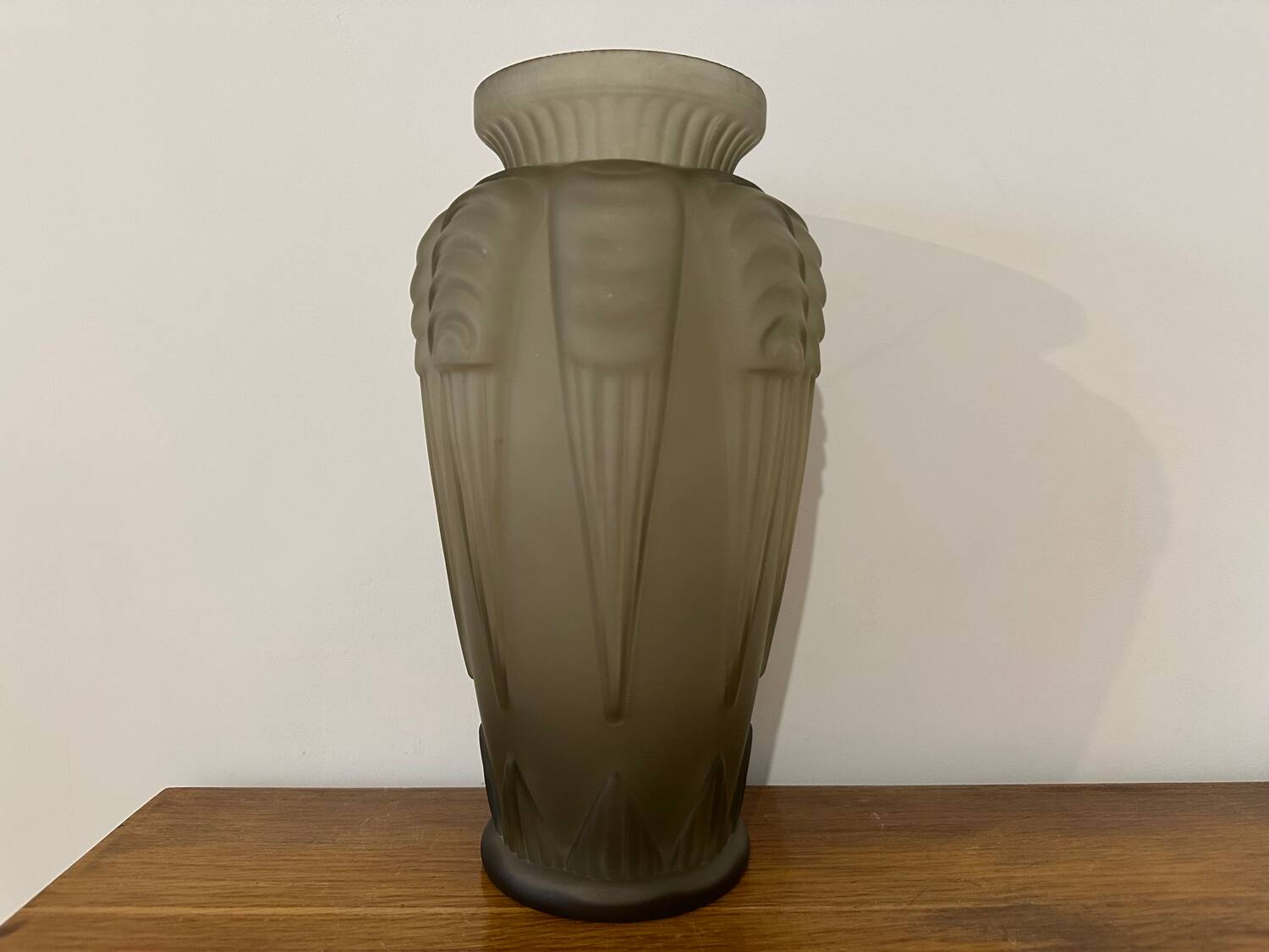 Art deco vase signed Espaivet France vintage