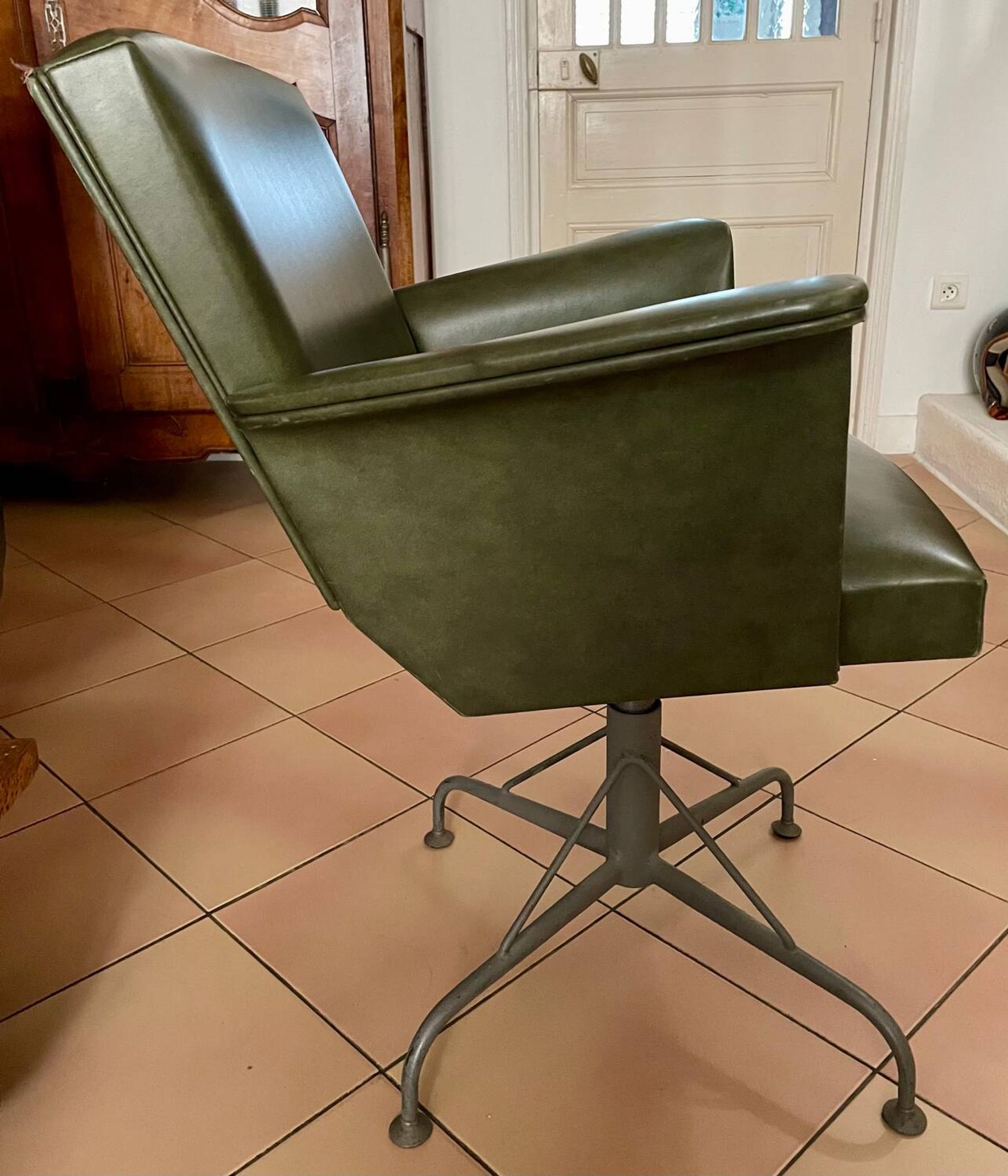 Vintage swivel hairdresser chair