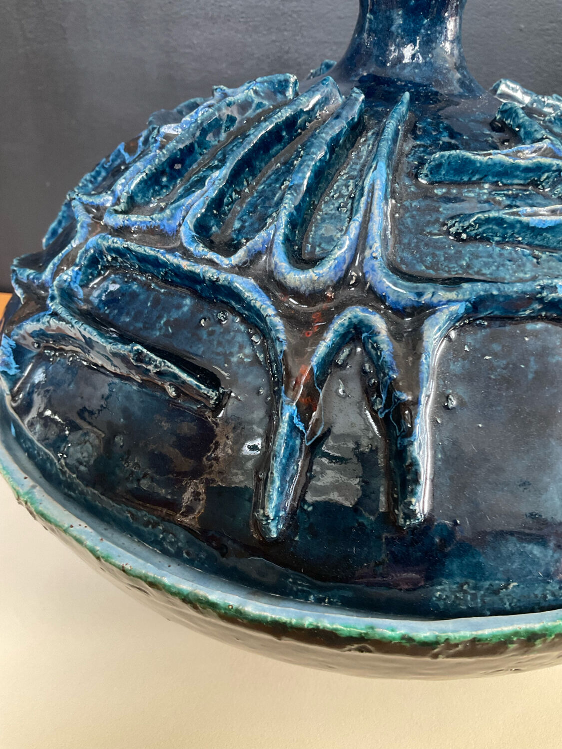 Vintage covered large pot in brutalist ceramic - Hungary